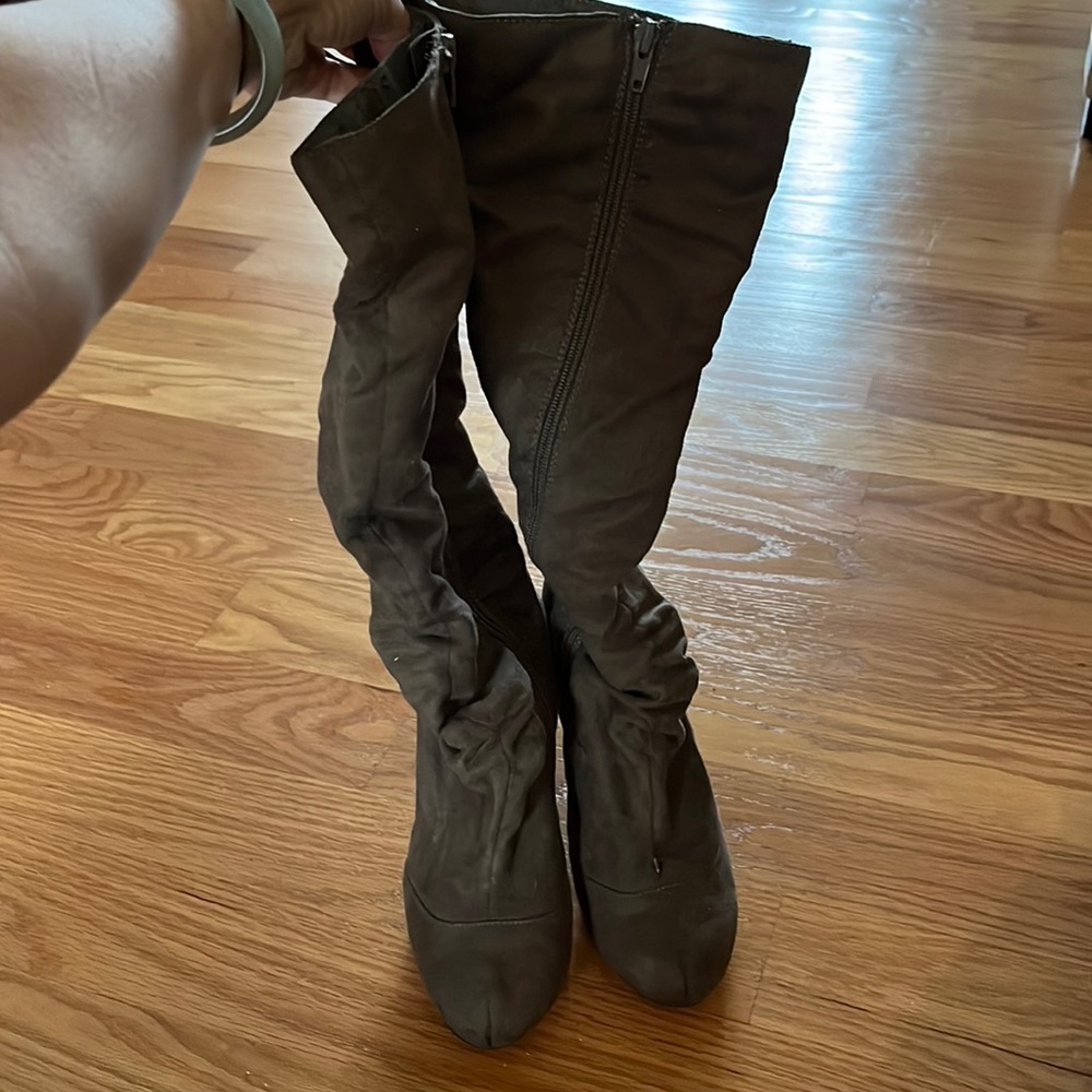 Under the knee suede brown boots